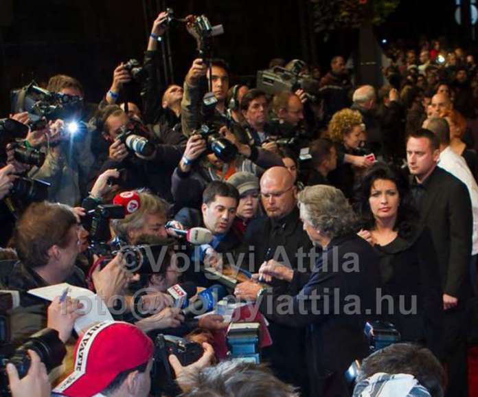 robert_de_niro_autograph_photographers_photo_attila_volgyi_multifunkcios_fotoriporterek.jpeg