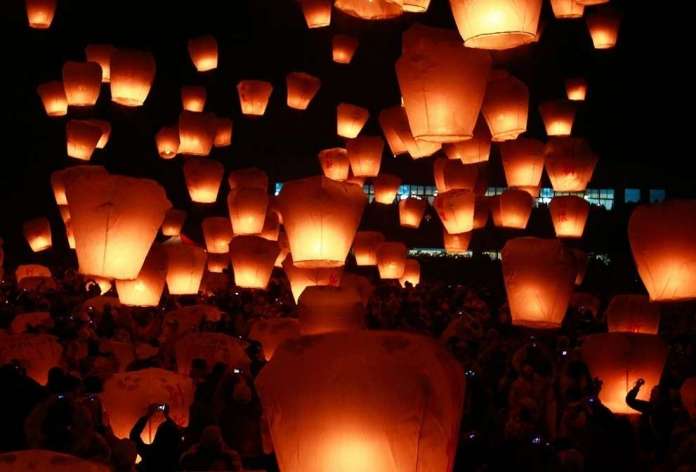 lanternfestivaltaipei-photonickylohreuters.jpg